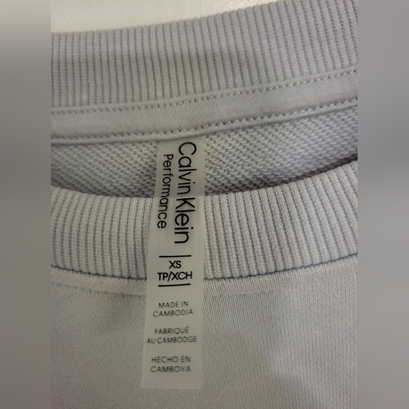 Calvin Klein Women's Light Gray Cropped Hoodie - Picture 2 of 3